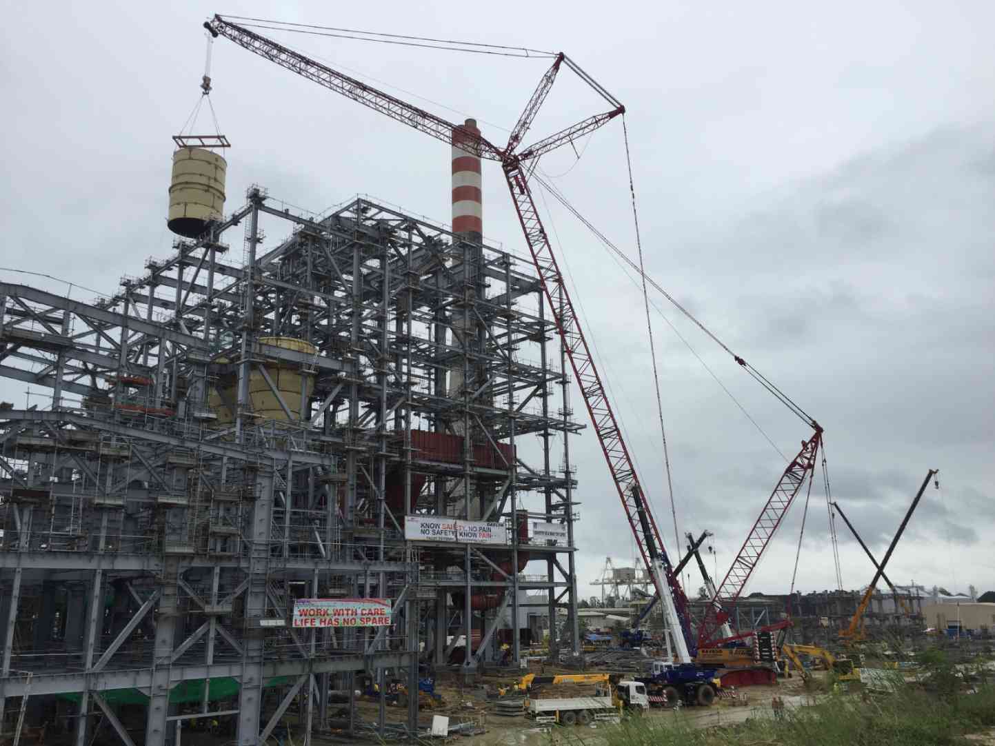 Crane Rental Philippines | RAVAGO Equipment