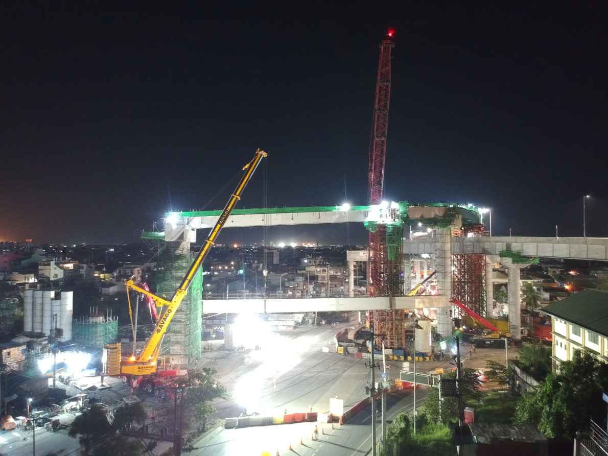 Isango Crane Crane Rental Philippines | RAVAGO Equipments