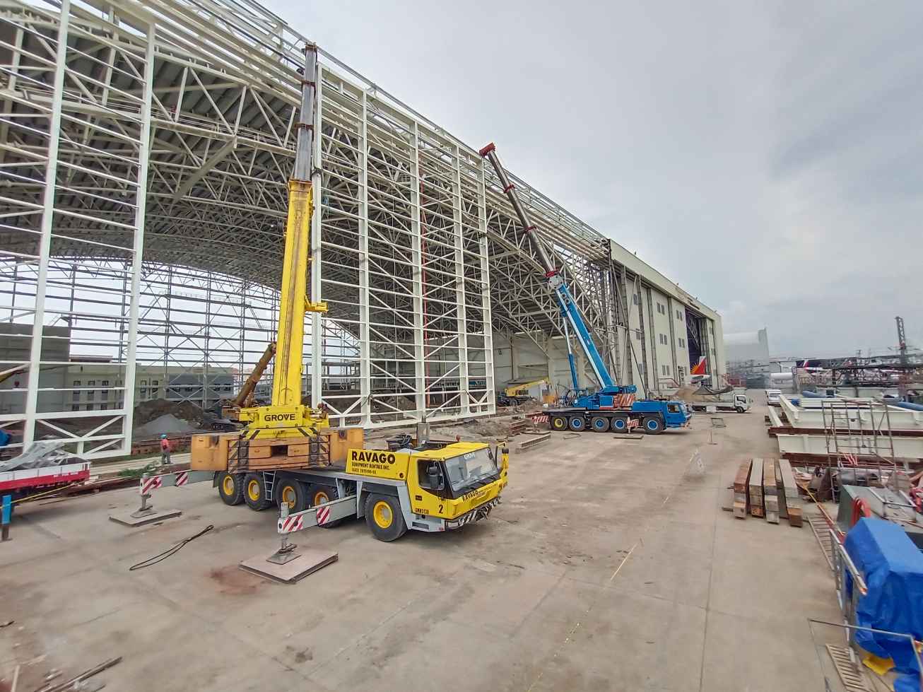 Isango Crane Crane Rental Philippines | RAVAGO Equipment